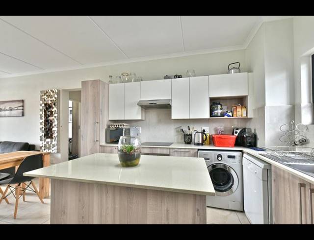 3 BEDROOM APARTMENT FOR SALE IN RANDPARK RIDGE